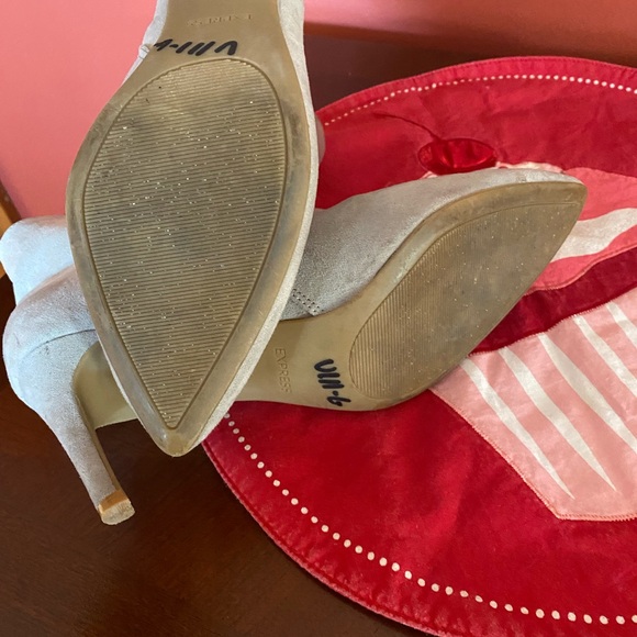 Express Booties - Picture 3 of 5